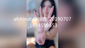 淫荡女友喜欢后入式，一到高潮就喷尿