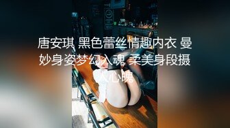 城中村老巷子 连拍两位大屁股靓妹 圆滚滚的大屁屁直接压下来 (2)