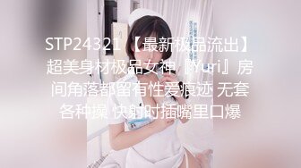 洞中偷窥隔壁漂亮小姐姐洗完香香出来换衣服 身材真好 大奶子 逼毛浓密 第二天洞弄大点就更清楚了