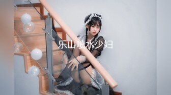   巨乳少女让小哥玩着奶头伺候小哥大鸡巴交，让小哥后入小屁股，激情上位真刺激自己揉大奶子