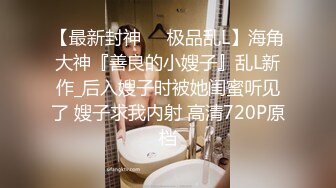 俄罗斯双飞吃瓜 一名水管工和两名女友 在小区监控储藏室玩双飞 三人疑似嗑药 已被警方带走审查